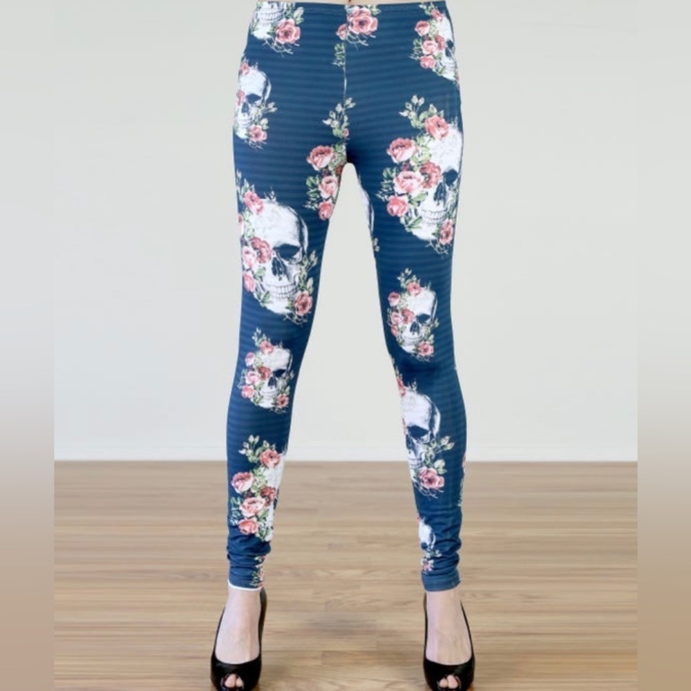 Tough Luv gray skull leggings
